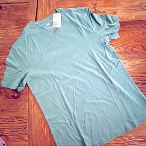 🍁 SALE H&M V-Neck T-Shirt Regular Fit